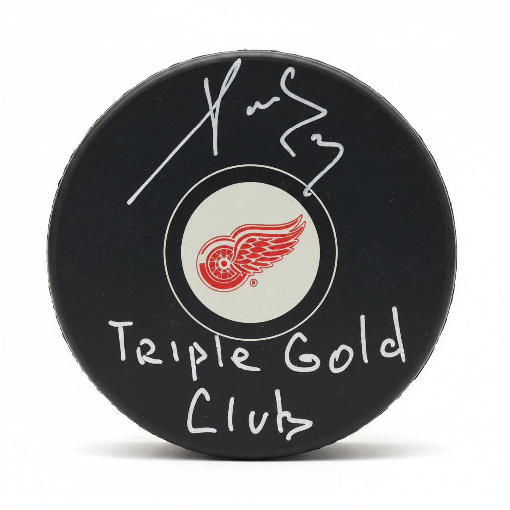 Pavel Datsyuk Autographed Detroit Red Wings Puck w/Triple Gold Club And Beckett COA