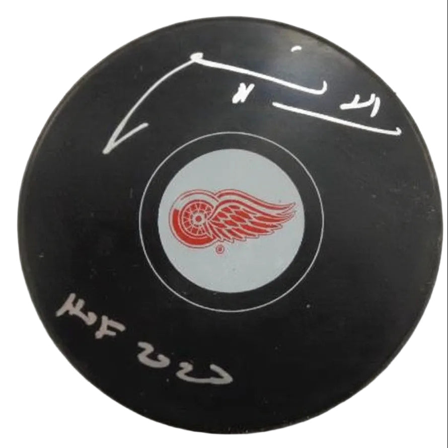 Marian Hossa Hand-Signed Detroit Red Wings Puck, w/ HOF And Beckett COA